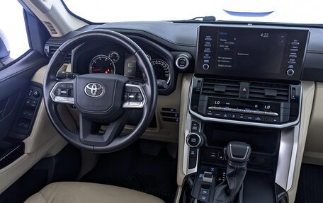 Toyota Land Cruiser, 2022 год, 8 775 000 рублей, 30 фотография