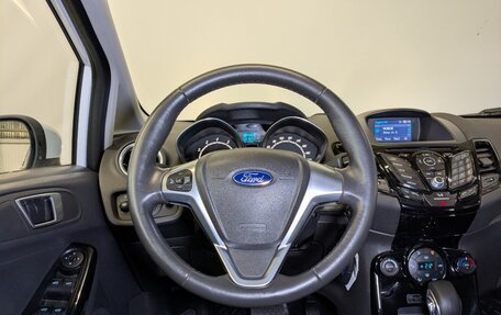 Ford Fiesta, 2015 год, 1 075 000 рублей, 21 фотография