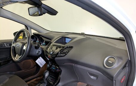 Ford Fiesta, 2015 год, 1 075 000 рублей, 11 фотография