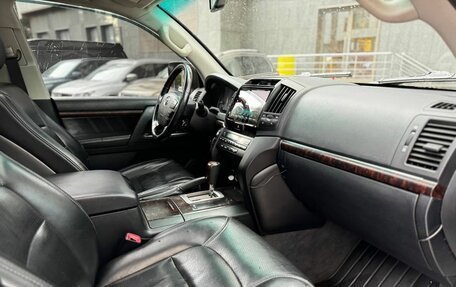 Toyota Land Cruiser 200, 2012 год, 2 975 000 рублей, 9 фотография