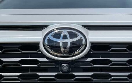 Toyota RAV4, 2021 год, 2 130 000 рублей, 6 фотография