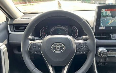 Toyota RAV4, 2021 год, 2 130 000 рублей, 7 фотография
