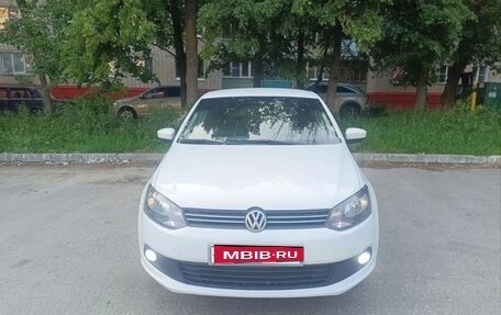 Volkswagen Polo VI (EU Market), 2013 год, 730 000 рублей, 1 фотография
