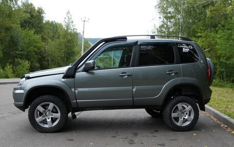 Chevrolet Niva I рестайлинг, 2018 год, 700 000 рублей, 10 фотография