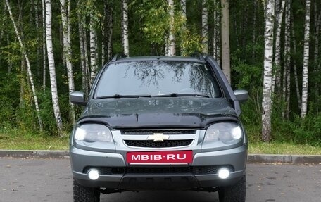 Chevrolet Niva I рестайлинг, 2018 год, 700 000 рублей, 2 фотография