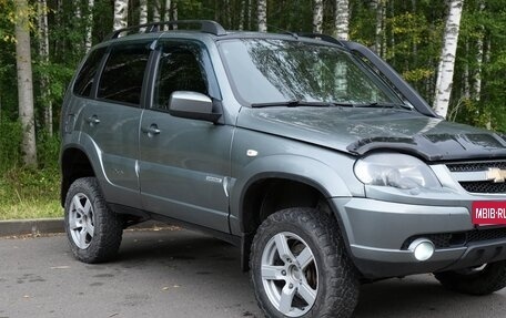Chevrolet Niva I рестайлинг, 2018 год, 700 000 рублей, 3 фотография
