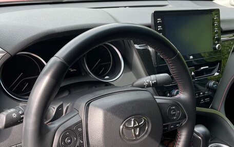 Toyota Camry, 2021 год, 3 300 000 рублей, 6 фотография