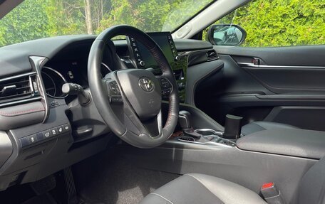 Toyota Camry, 2021 год, 3 300 000 рублей, 5 фотография