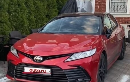Toyota Camry, 2021 год, 3 300 000 рублей, 2 фотография