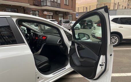 Opel Astra J, 2013 год, 875 000 рублей, 9 фотография