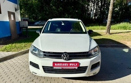 Volkswagen Touareg III, 2013 год, 2 700 000 рублей, 3 фотография