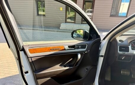 Volkswagen Touareg III, 2013 год, 2 700 000 рублей, 14 фотография