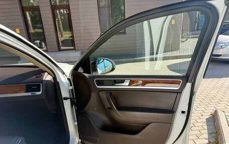Volkswagen Touareg III, 2013 год, 2 700 000 рублей, 21 фотография