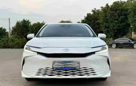 Toyota Camry, 2024 год, 3 255 000 рублей, 2 фотография