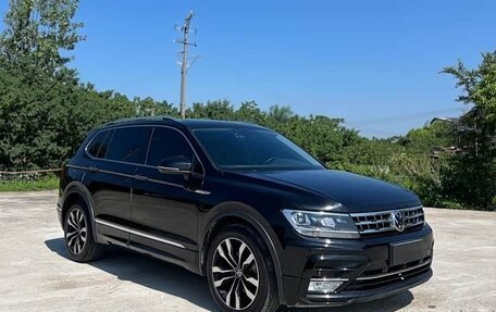 Volkswagen Tiguan II, 2021 год, 1 530 000 рублей, 8 фотография
