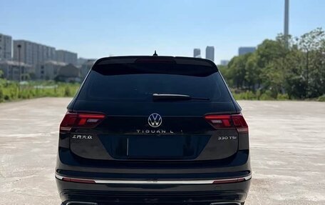 Volkswagen Tiguan II, 2021 год, 1 530 000 рублей, 5 фотография