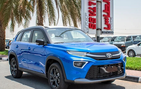 Toyota Urban Cruiser, 2024 год, 2 905 000 рублей, 5 фотография