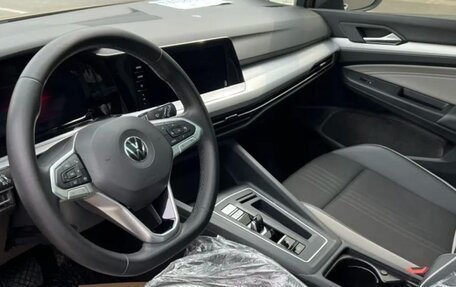 Volkswagen Golf VIII, 2021 год, 1 530 000 рублей, 3 фотография