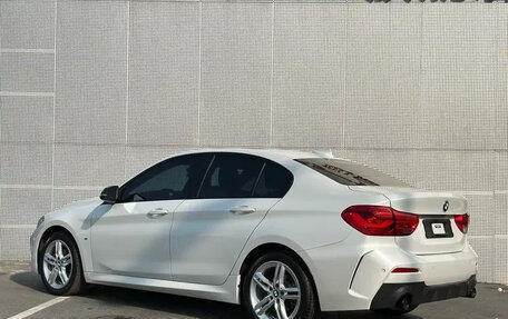 BMW 1 серия, 2022 год, 1 600 000 рублей, 6 фотография