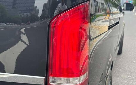 Mercedes-Benz Vito, 2021 год, 3 795 000 рублей, 11 фотография