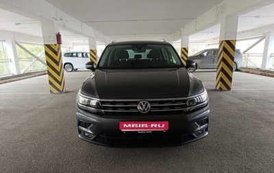 Volkswagen Tiguan II, 2018 год, 2 229 999 рублей, 1 фотография