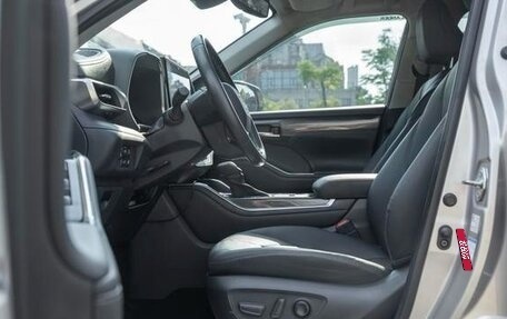 Toyota Highlander, 2022 год, 3 320 000 рублей, 11 фотография