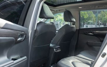 Toyota Highlander, 2022 год, 3 320 000 рублей, 26 фотография