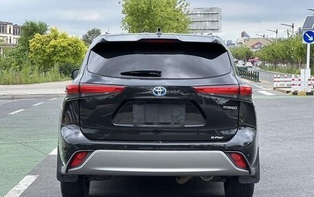 Toyota Highlander, 2022 год, 3 280 000 рублей, 6 фотография