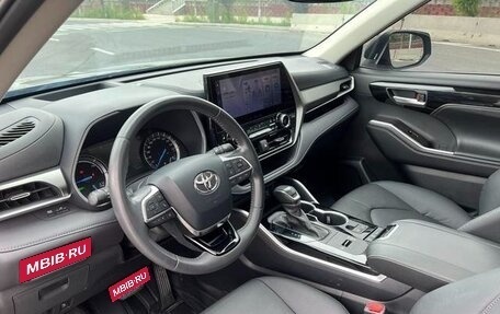 Toyota Highlander, 2022 год, 3 280 000 рублей, 11 фотография