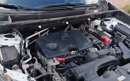 Toyota RAV4, 2021 год, 3 000 000 рублей, 9 фотография