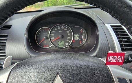 Mitsubishi Pajero Sport II рестайлинг, 2011 год, 1 870 000 рублей, 10 фотография