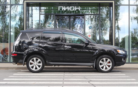 Mitsubishi Outlander III рестайлинг 3, 2011 год, 1 250 000 рублей, 4 фотография