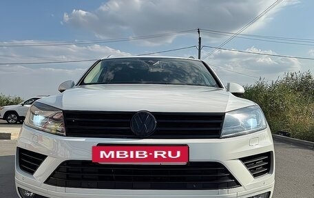 Volkswagen Touareg III, 2016 год, 3 150 000 рублей, 2 фотография