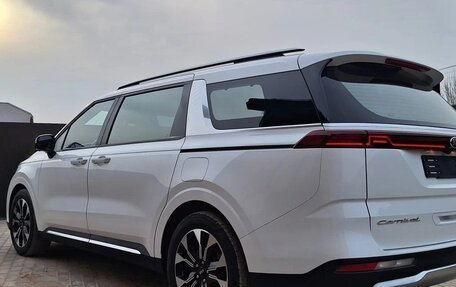 KIA Carnival, 2021 год, 2 600 000 рублей, 6 фотография