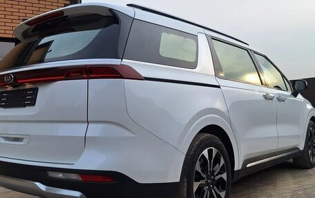 KIA Carnival, 2021 год, 2 600 000 рублей, 10 фотография