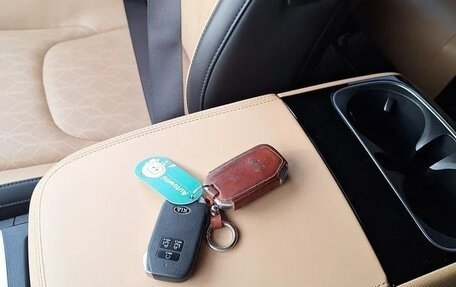KIA Carnival, 2021 год, 2 600 000 рублей, 20 фотография