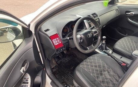 Toyota Corolla, 2011 год, 830 000 рублей, 14 фотография