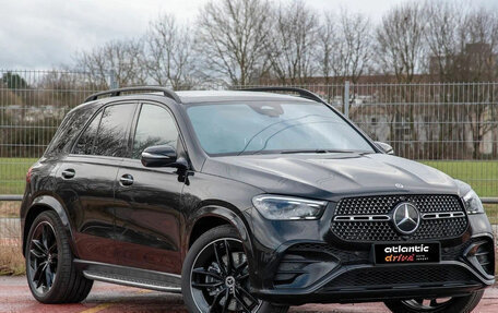 Mercedes-Benz GLE, 2024 год, 11 390 000 рублей, 2 фотография