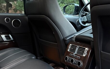 Land Rover Range Rover IV рестайлинг, 2017 год, 5 500 000 рублей, 9 фотография