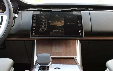 Land Rover Range Rover IV рестайлинг, 2024 год, 19 990 000 рублей, 10 фотография
