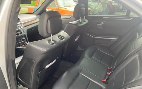 Mercedes-Benz E-Класс, 2011 год, 1 000 000 рублей, 8 фотография