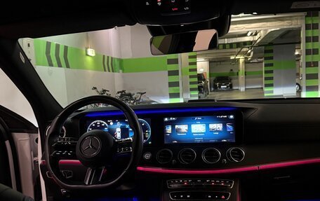 Mercedes-Benz E-Класс, 2019 год, 5 500 000 рублей, 13 фотография