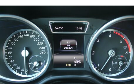 Mercedes-Benz M-Класс, 2014 год, 2 098 000 рублей, 32 фотография
