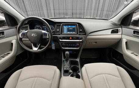 Hyundai Sonata VII, 2019 год, 1 850 000 рублей, 10 фотография