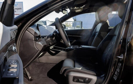 BMW 5 серия, 2025 год, 6 990 000 рублей, 12 фотография