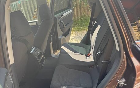 Volkswagen Touareg III, 2012 год, 1 690 000 рублей, 2 фотография