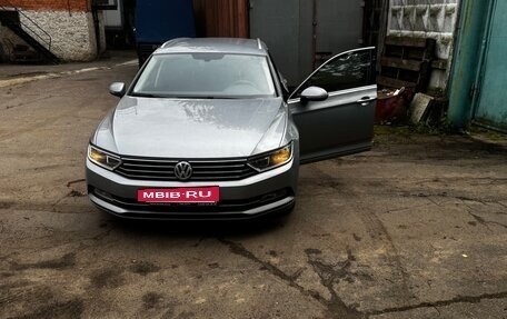 Volkswagen Passat B8 рестайлинг, 2018 год, 1 255 000 рублей, 3 фотография