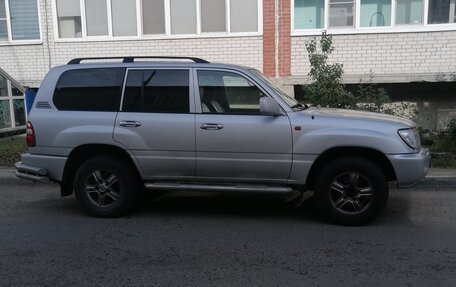 Toyota Land Cruiser 100 рестайлинг 2, 2005 год, 1 750 000 рублей, 3 фотография