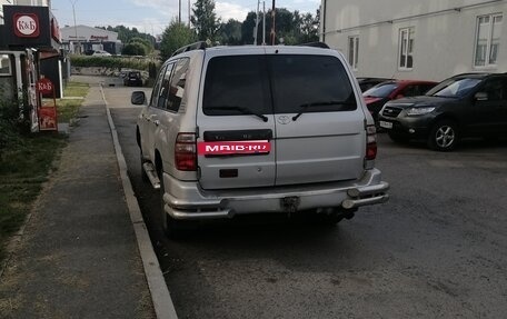 Toyota Land Cruiser 100 рестайлинг 2, 2005 год, 1 750 000 рублей, 2 фотография