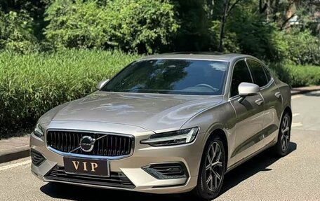 Volvo S60 III, 2023 год, 2 892 000 рублей, 1 фотография